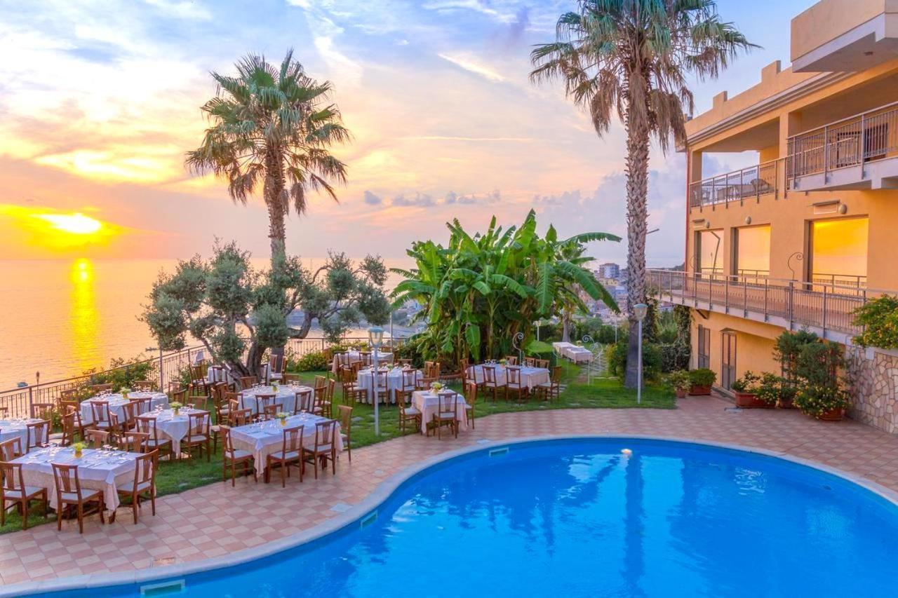 Nettuno Hotel Palace 贝尔韦代雷 外观 照片