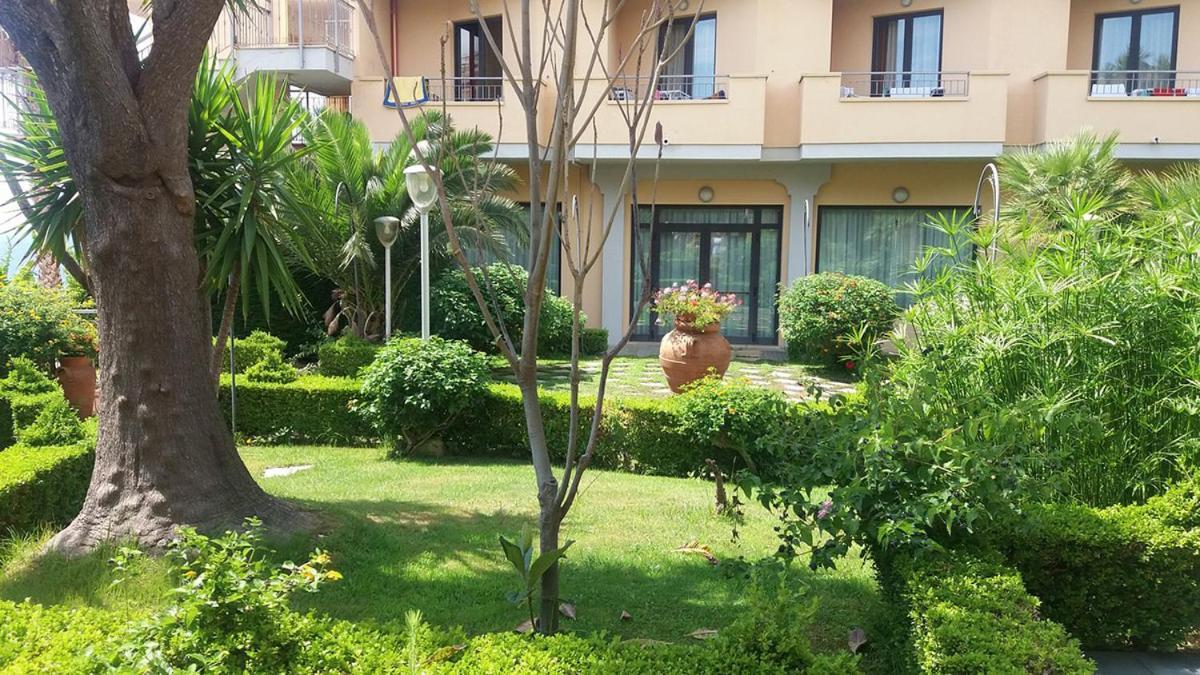 Nettuno Hotel Palace 贝尔韦代雷 外观 照片