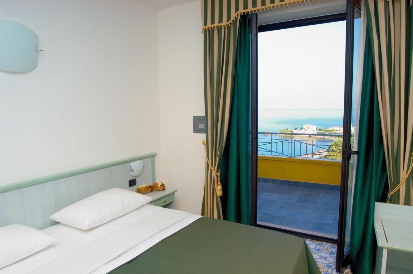 Nettuno Hotel Palace 贝尔韦代雷 外观 照片